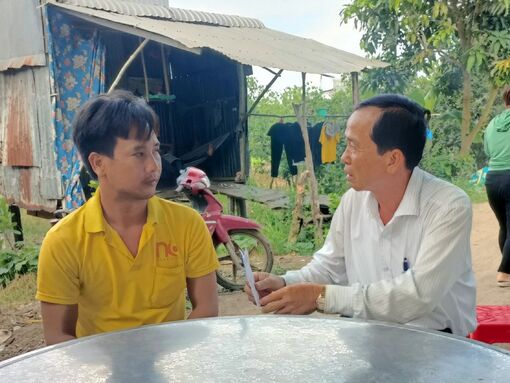 UBMTTQVN huyện Châu Phú thăm, trao hỗ trợ gia đình có 3 người tử vong, do điện giật