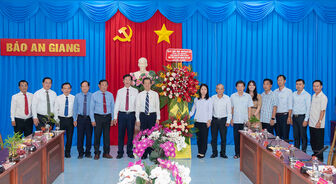 Bí thư Tỉnh ủy An Giang Lê Hồng Quang thăm, chúc mừng Báo An Giang nhân Ngày Báo chí Cách mạng Việt Nam
