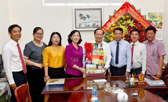 Phó Chủ tịch UBND tỉnh An Giang Nguyễn Thị Minh Thúy thăm, chúc mừng Ngày Báo chí Cách mạng Việt Nam các cơ quan báo chí