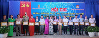 Xã Phú Thọ đoạt giải nhất Hội thi “Trưởng, phó khóm, ấp với công tác tuyên truyền pháp luật” huyện Phú Tân lần I/2024