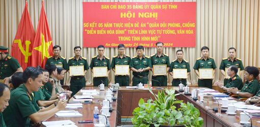 Giữ vững bản lĩnh người lính trên mặt trận tư tưởng, văn hóa