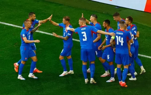 Siêu dự bị ghi bàn, Ukraine ngược dòng đánh bại Slovakia