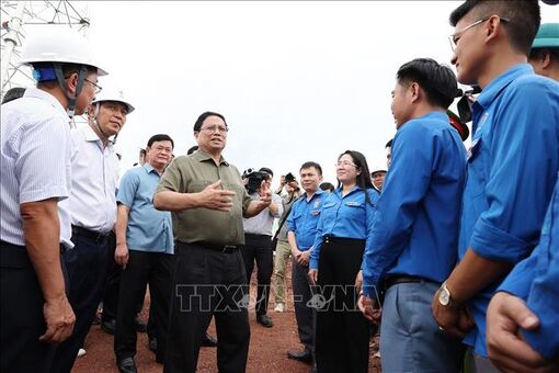 Thủ tướng Phạm Minh Chính: Mở đợt thi đua nước rút hoàn thành xây dựng Đường dây 500kV mạch 3