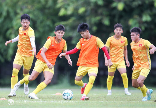 Cầu thủ thi đấu ở giải CH Czech được triệu tập lên U19 Việt Nam