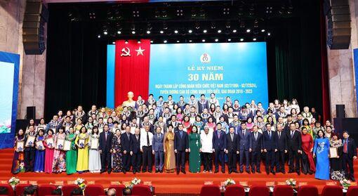 Công đoàn Viên chức Việt Nam kỷ niệm 30 năm thành lập