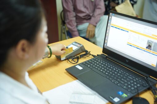 Bưu điện Việt Nam chi trả lương hưu, trợ cấp BHXH theo mức tăng mới