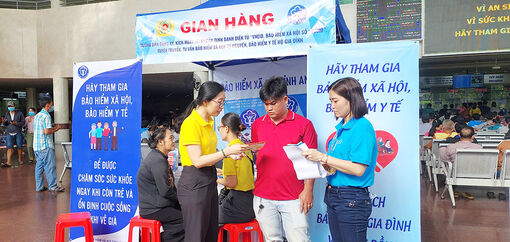 Cao điểm chiến dịch 50 ngày đêm vận động tham gia bảo hiểm xã hội, bảo hiểm y tế
