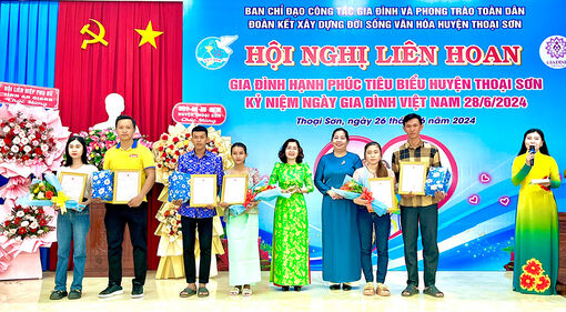 Thoại Sơn xây dựng gia đình hạnh phúc