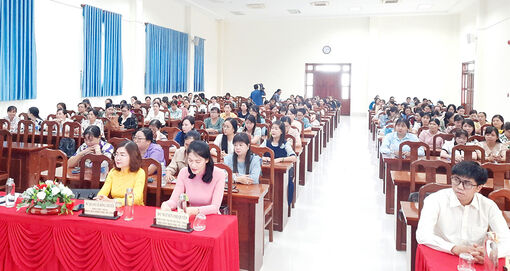 Bồi dưỡng, cập nhật kiến thức mới cho cán bộ Hội Liên hiệp Phụ nữ chuyên trách