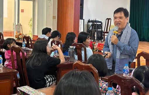 Đoàn viên và con em tỉnh An Giang được chia sẻ kiến thức xây dựng gia đình và biết ơn cha, mẹ