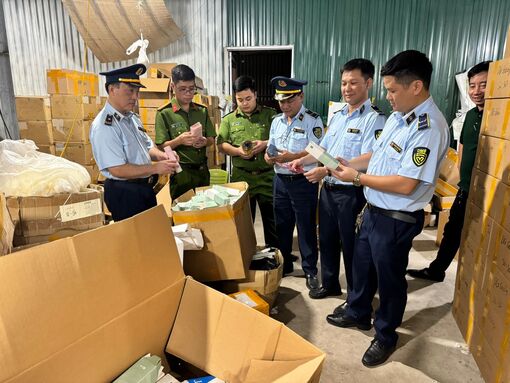 Phát hiện trên 20 tấn mỹ phẩm, kem đánh răng trẻ em hết hạn sử dụng đang in, dập date mới