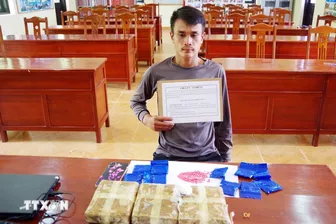 Điện Biên: Bắt một người nước ngoài vận chuyển số lượng lớn ma túy qua biên giới