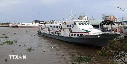Kiên Giang: Thời tiết xấu, tàu cao tốc tuyến biển tạm ngừng hoạt động