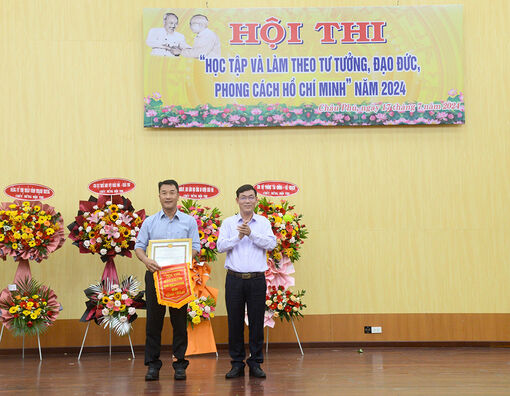 Đảng ủy xã Bình Long hạng nhất Hội thi học tập Bác tại huyện Châu Phú