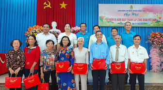 Huyện Thoại Sơn sơ kết hoạt động công đoàn và họp mặt kỷ niệm Ngày thành lập Công đoàn Việt Nam