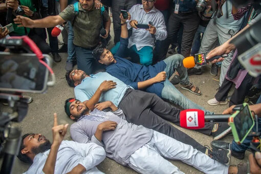 Biểu tình phản đối quy định tuyển công chức ở Bangladesh, ít nhất 39 người chết
