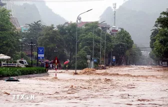 Mưa lớn gây ngập lụt tại thành phố Sơn La
