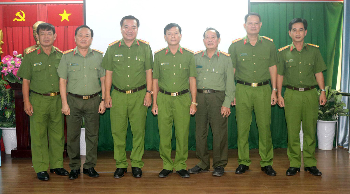 Công an 2 huyện Châu Thành, Thoại Sơn và TP. Long Xuyên ký kết quy chế phối hợp đảm bảo an ninh trật tự