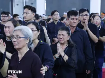 Người dân trào dâng nước mắt tiễn đưa Tổng Bí thư Nguyễn Phú Trọng