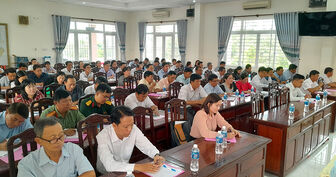 Huyện ủy Phú Tân giao ban thực hiện Chỉ thị 05-CT/TW của Bộ Chính trị