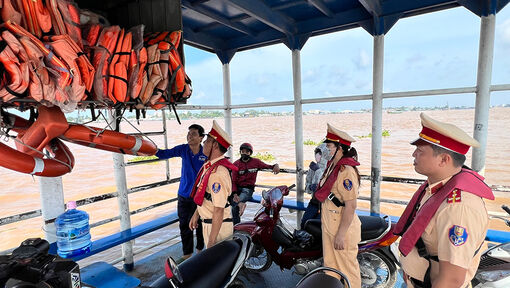 UBND tỉnh An Giang chỉ đạo tăng cường kiểm tra, xử lý, bảo đảm trật tự, an toàn giao thông đường thủy nội địa