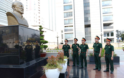 Về cuộc đình công lớn đầu tiên