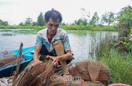 Tổ ấm tròn đầy từ hai mảnh đời khiếm khuyết