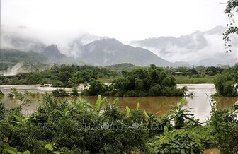 Thời tiết ngày 22/8: Vùng núi Bắc Bộ có mưa dông, Trung Bộ nắng nóng