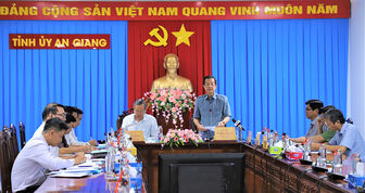 Kiên quyết, kiên trì chống giặc “nội xâm”