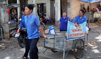 Gom phế liệu làm việc ý nghĩa