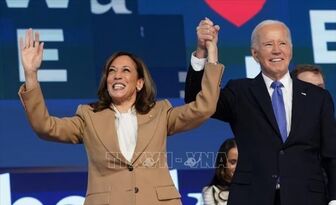 Tổng thống Biden 'tiếp lửa' cho bà Harris trong cuộc vận động tại bang chiến địa