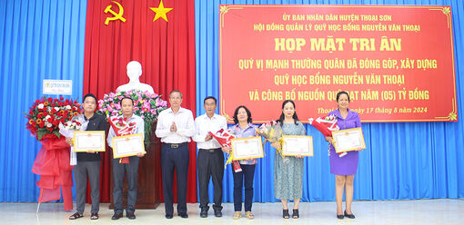 Thoại Sơn nổi bật với công tác khuyến học - khuyến tài