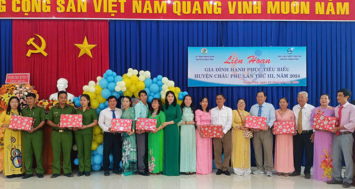 Liên hoan Gia đình hạnh phúc tiêu biểu huyện Châu Phú lần thứ III/2024