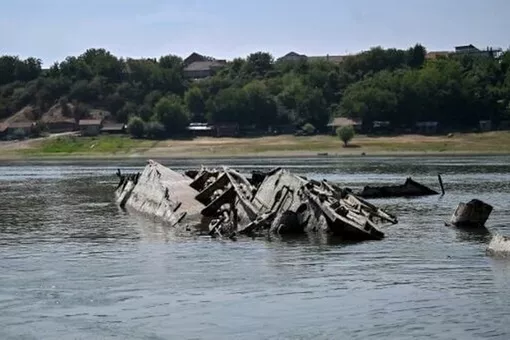 Serbia trục vớt xác tàu chiến của Đức quốc xã trên sông Danube