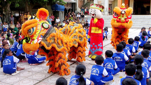 Mang Tết Trung thu đến với trẻ em xã Lương Phi