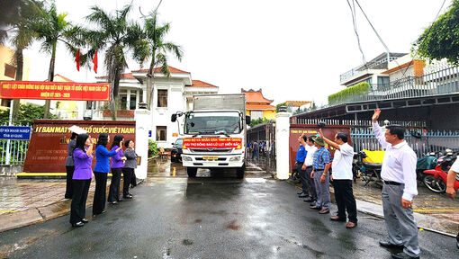 An Giang xuất quân chuyển trên 65 tấn hàng hóa hỗ trợ đồng bào miền Bắc