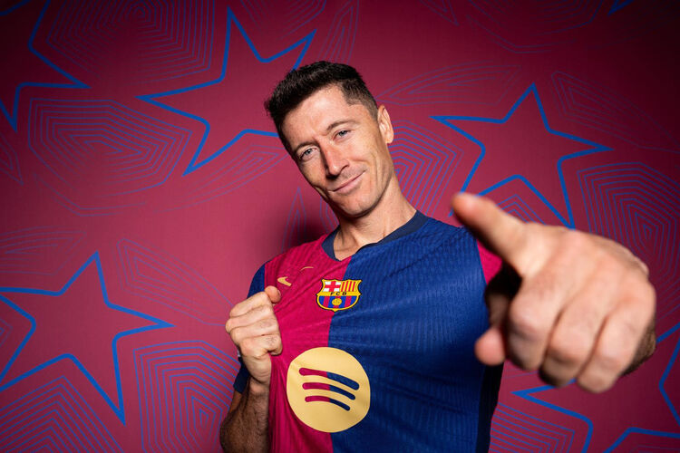 Lewandowski lập đại công, Barca thắng trận thứ 7 liên tiếp