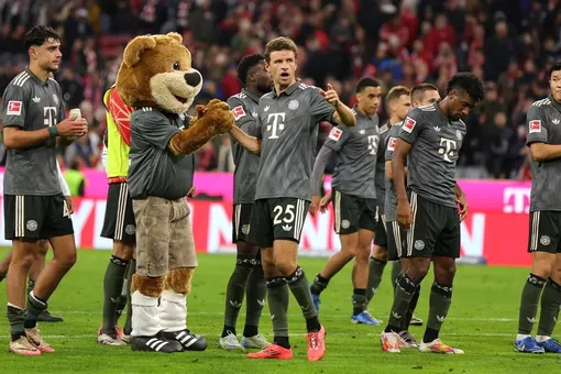 Bayern Munich-Leverkusen bất phân thắng bại tại Allianz Arena