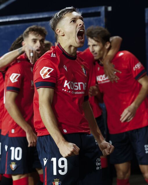 Phòng ngự thảm họa, Barcelona thua sốc Osasuna