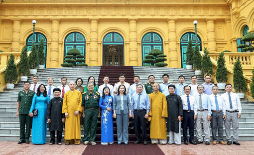 Phó Chủ tịch nước Võ Thị Ánh Xuân gặp mặt, biểu dương các gương điển hình tỉnh An Giang