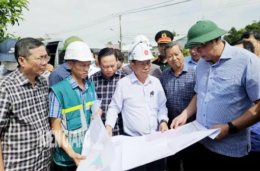 Chủ tịch UBND tỉnh Kiên Giang Lâm Minh Thành kiểm tra thực địa dự án đường Hồ Chí Minh