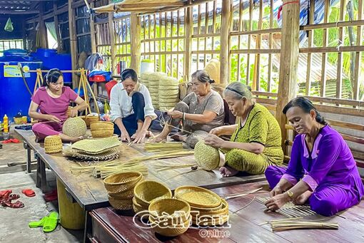 Giữ nghề đan đát