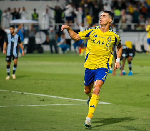 Ronaldo hóa người hùng, Al Nassr thắng trận ở phút 97