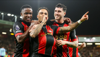 Saliba nhận thẻ đỏ, Arsenal thua sốc Bournemouth