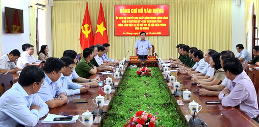 Chủ tịch UBND tỉnh An Giang Hồ Văn Mừng thăm, làm việc tại Bộ Chỉ huy Bộ đội Biên phòng tỉnh