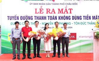 TP. Châu Đốc ra mắt tuyến đường thanh toán không dùng tiền mặt