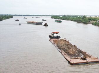 Long An: Còn những khúc sông nước xoáy, khuất tầm nhìn chưa có biển cảnh báo