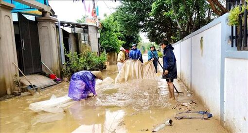 Ứng phó với mưa lớn, lũ miền Trung trong 10 ngày tới