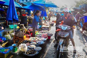 Bình dị chợ quê