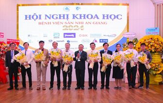 Ứng dụng khoa học vào khám, chữa bệnh bà mẹ và trẻ em